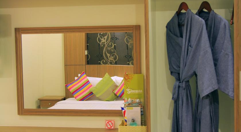Oyo 146 Rivana Boutique By Sandara باتايا الغرفة الصورة